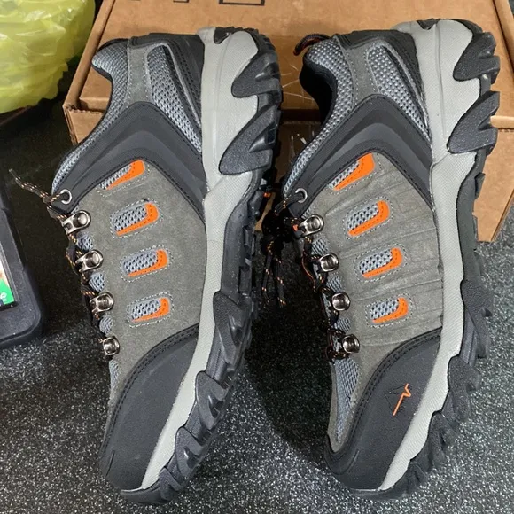 NORTIV 8 Waterproof Hiking Shoes Leather Low-Top Hiking Shoes for Outdoor Size 9